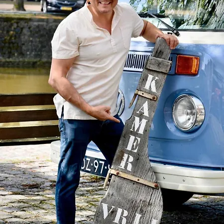 Hébergement de vacances Luxe Monumenten Pand Aan De Haven 10 Personen 5 Slaapkamers *