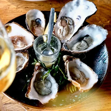 Luxe Monumenten Pand Aan De Haven 10 Personen 5 Slaapkamers Hébergement de vacances