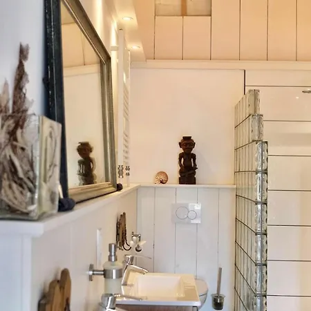 Luxe Monumenten Pand Aan De Haven 10 Personen 5 Slaapkamers Hébergement de vacances