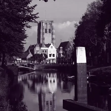 Hébergement de vacances Luxe Monumenten Pand Aan De Haven 10 Personen 5 Slaapkamers